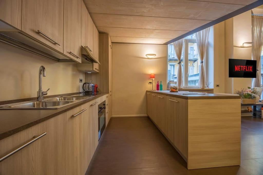 Lovely & Quiet Loft Next To Porta Nuova Station Apartment